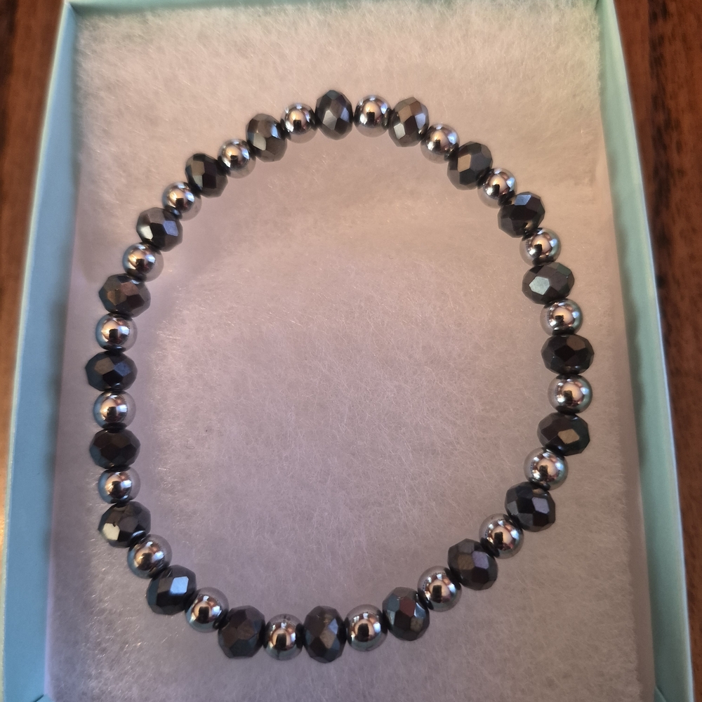 Elegant Black and Silver Beaded Bracelet